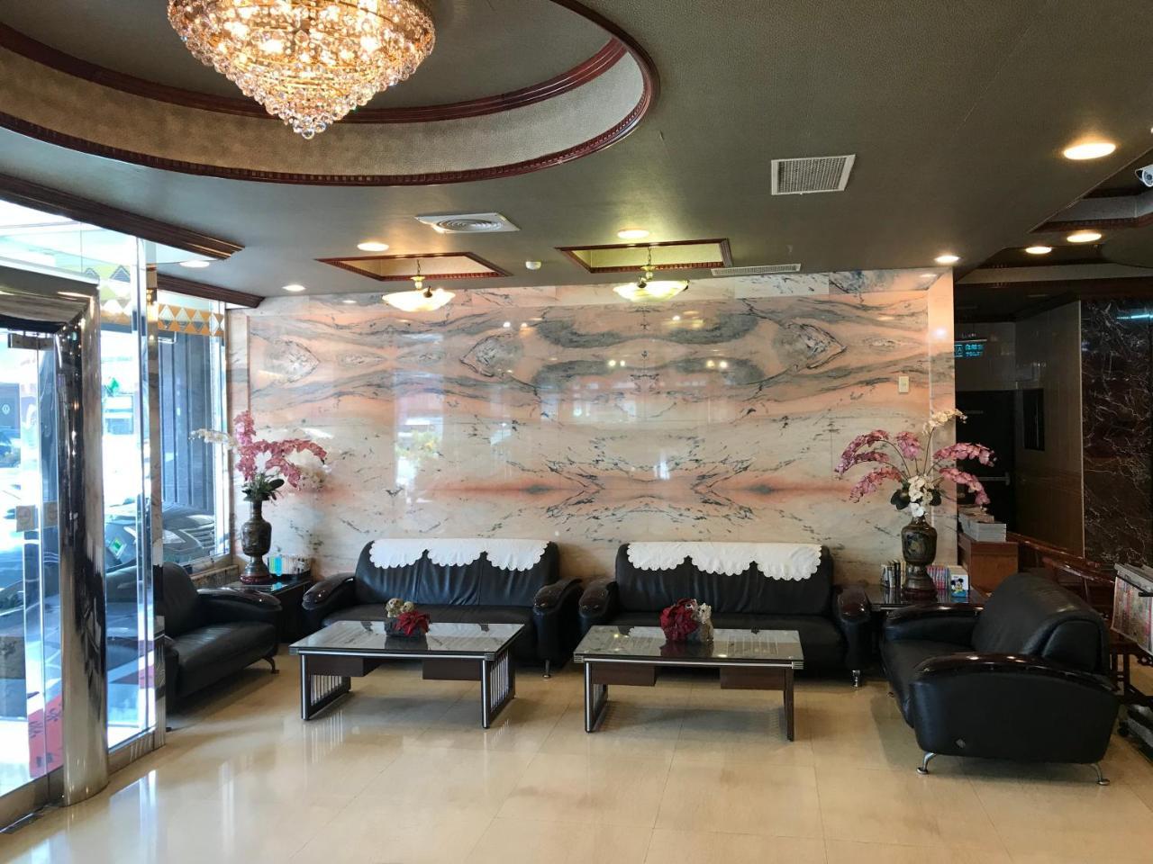 Sunrise Hotel Ταϊνάν Εξωτερικό φωτογραφία